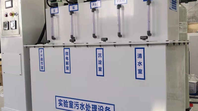 加药装置材质耐腐蚀要求：环保设备选型的关键考量